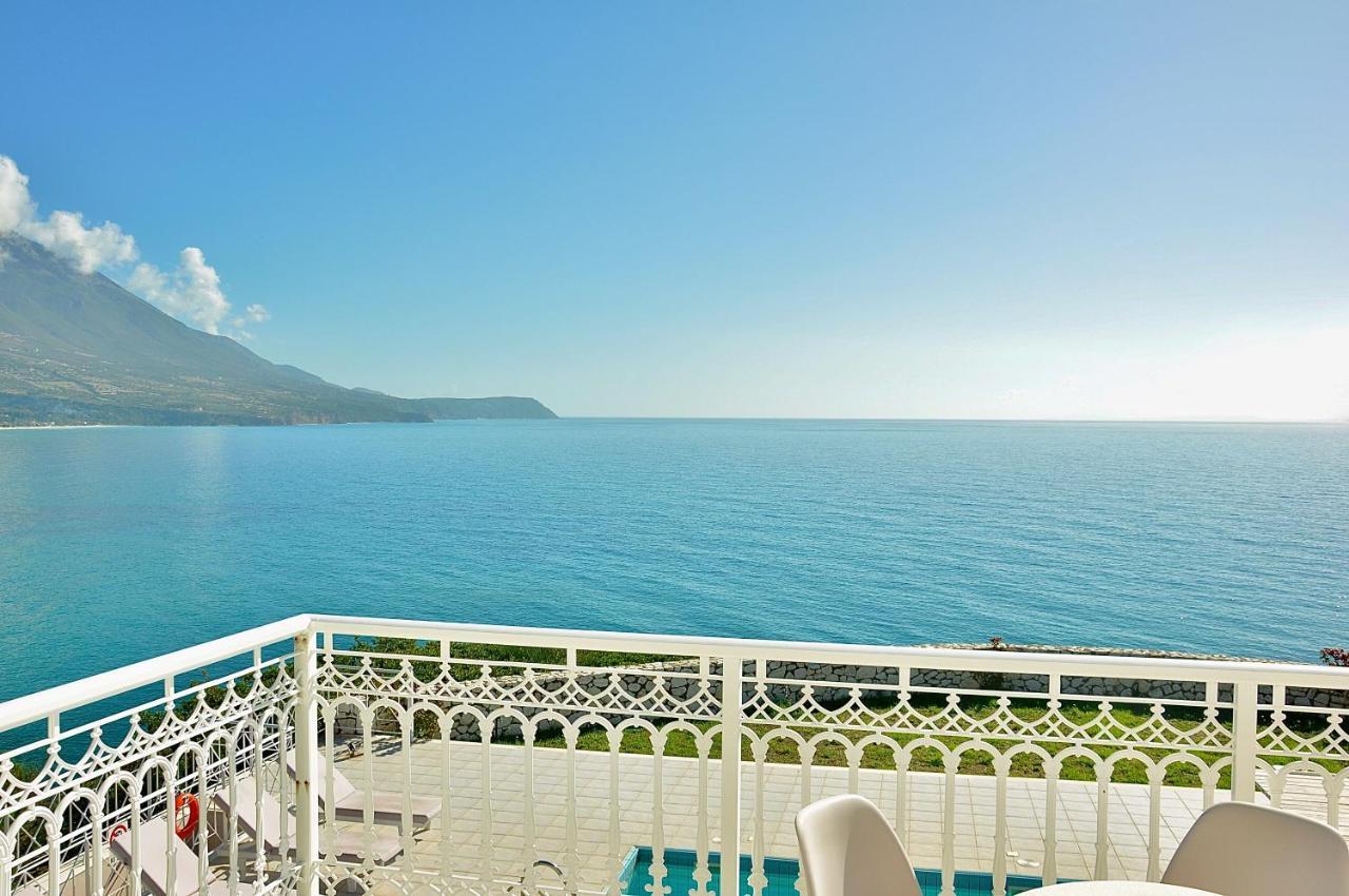 Seafront Villa Kefaloniaprivatevillas ตราเปซากิ ภายนอก รูปภาพ